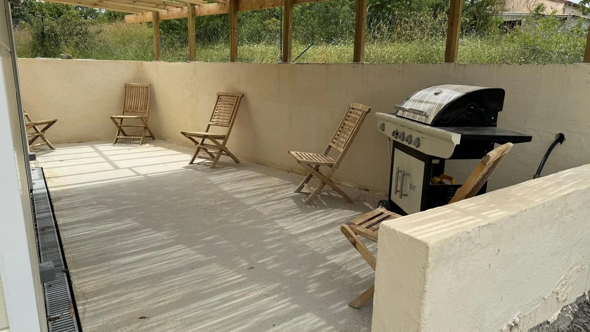 Le Gite Des Cigales Du Deves Salavas Holiday home
